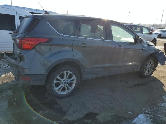 Photo 3 from auction – 2019 FORD ESCAPE SE with VIN 1FMCU9GD1KUC00035