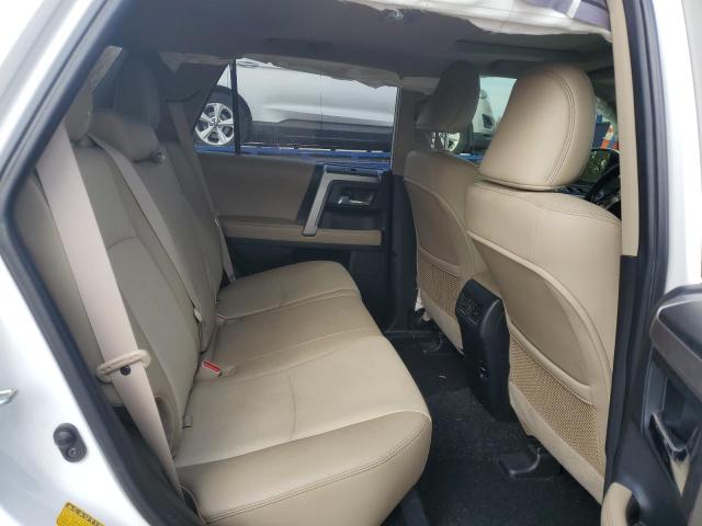 Photo 10 from auction – 2018 TOYOTA 4RUNNER SR with VIN JTEBU5JR8J5558587