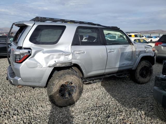 Photo 3 from auction – 2015 TOYOTA 4RUNNER SR with VIN JTEBU5JR3F5248645