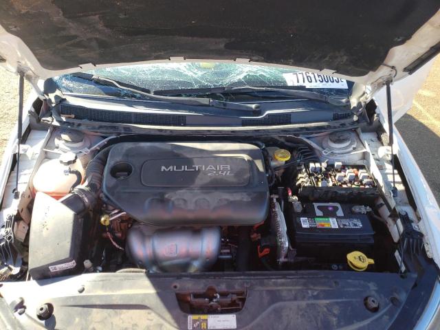 Photo 11 from auction – 2015 CHRYSLER 200 LIMITE with VIN 1C3CCCAB3FN733777