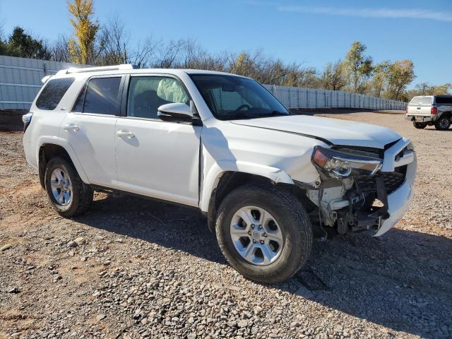 Photo 4 from auction – 2018 TOYOTA 4RUNNER SR with VIN JTEZU5JR8J5190636