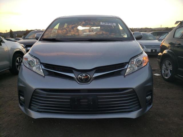 Photo 5 from auction – 2018 TOYOTA SIENNA XLE with VIN 5TDYZ3DC3JS956750