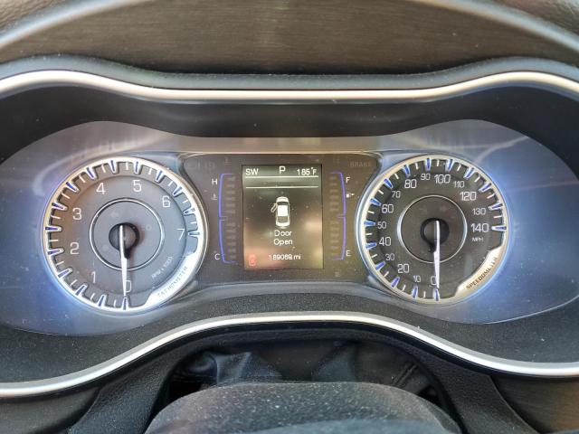 Photo 9 from auction – 2015 CHRYSLER 200 LIMITE with VIN 1C3CCCAB4FN570105