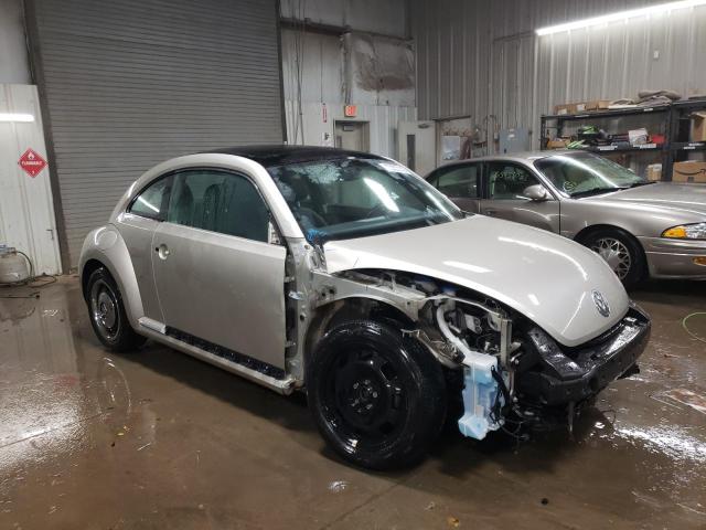 Photo 4 from auction – 2013 VOLKSWAGEN BEETLE with VIN 3VWJX7AT3DM600898