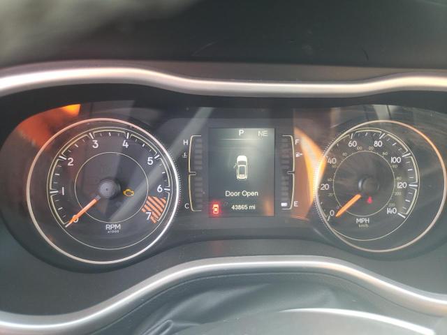 Photo 9 from auction – 2015 JEEP CHEROKEE L with VIN 1C4PJLCBXFW506693