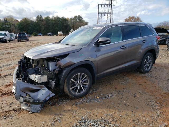 Photo 1 from auction – 2019 TOYOTA HIGHLANDER with VIN 5TDJZRFH1KS575770