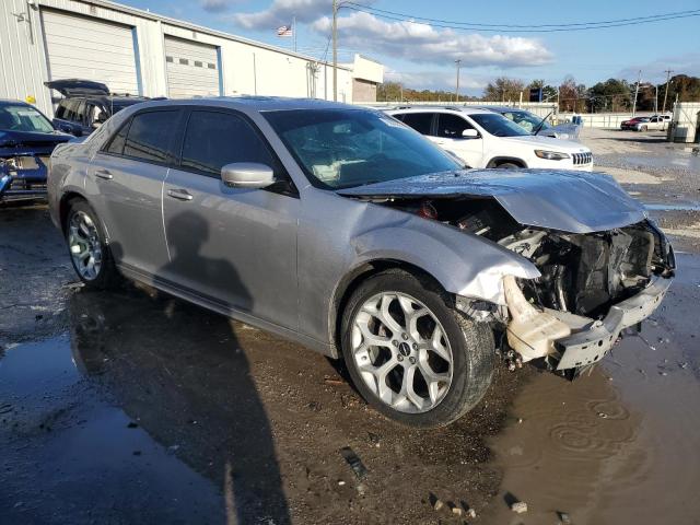 Photo 4 from auction – 2018 CHRYSLER 300 S with VIN 2C3CCABG7JH266671
