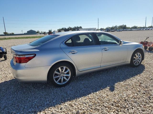 Photo 3 from auction – 2007 LEXUS LS 460L with VIN JTHGL46F875019884