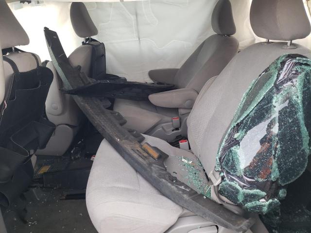 Photo 11 from auction – 2015 TOYOTA SIENNA with VIN 5TDZK3DC5FS530686