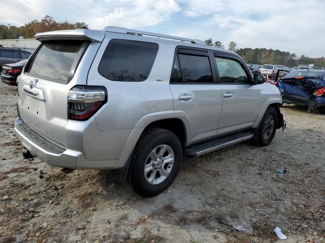 Photo 3 from auction – 2018 TOYOTA 4RUNNER SR with VIN JTEZU5JR6J5189145