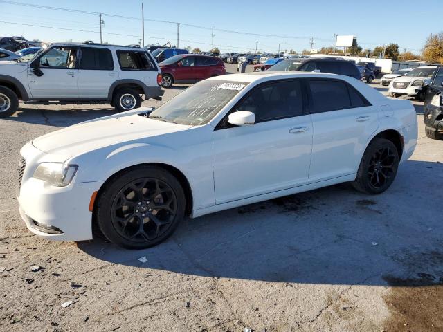 Фото 1 с аукциона – 2015 CHRYSLER 300 S с VIN 2C3CCABG0FH882204