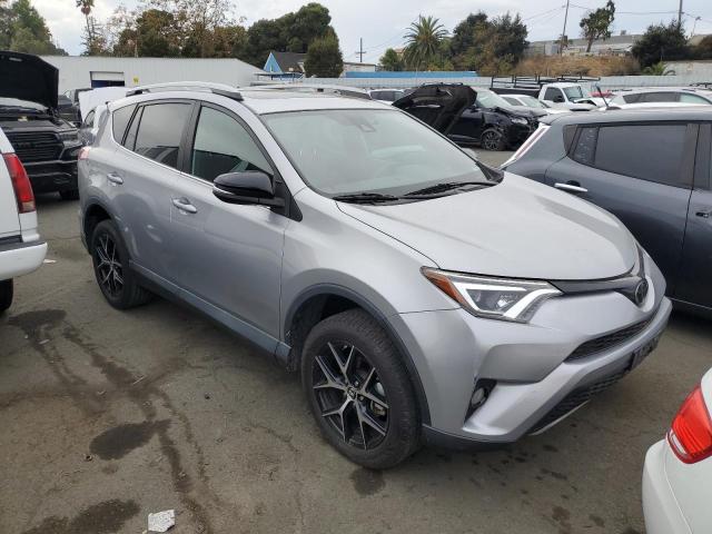 Photo 4 from auction – 2018 TOYOTA RAV4 SE with VIN 2T3NFREV9JW417501