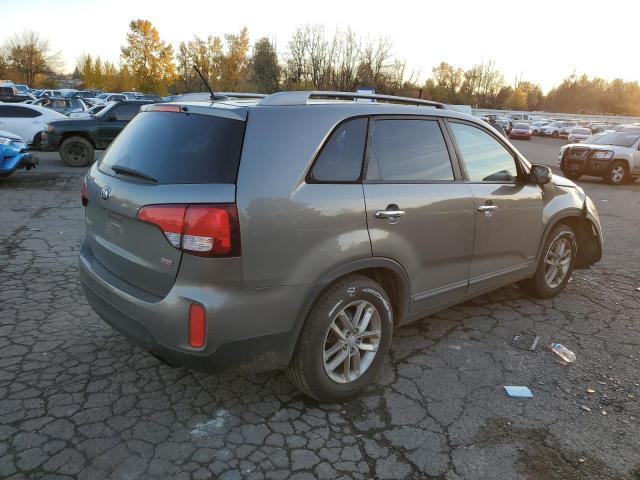 Photo 3 from auction – 2015 KIA SORENTO LX with VIN 5XYKTCA60FG585492