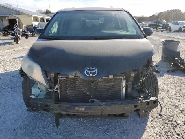 Photo 5 from auction – 2017 TOYOTA SIENNA XLE with VIN 5TDYZ3DC6HS828514