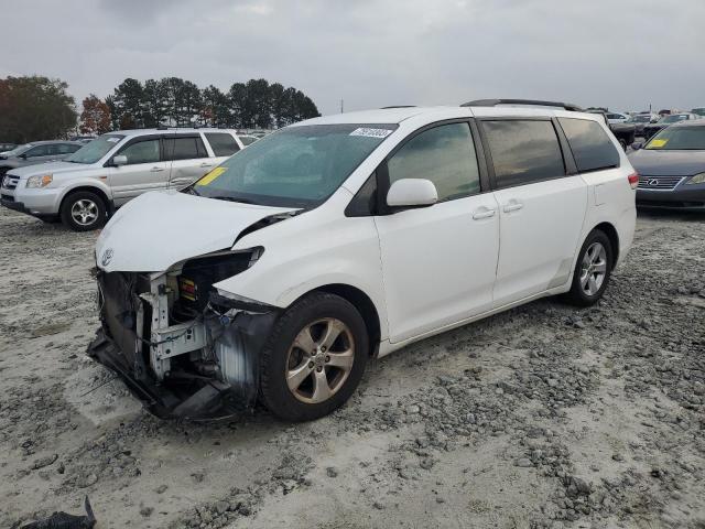 Photo 1 from auction – 2011 TOYOTA SIENNA LE with VIN 5TDKK3DC1BS112413
