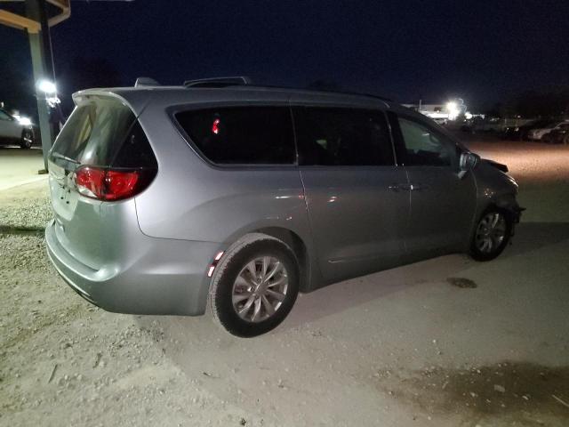 Photo 3 from auction – 2017 CHRYSLER PACIFICA T with VIN 2C4RC1BG0HR747209