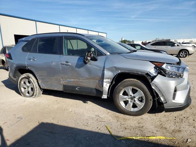 Photo 4 from auction – 2021 TOYOTA RAV4 XLE with VIN 2T3W1RFV8MC131937
