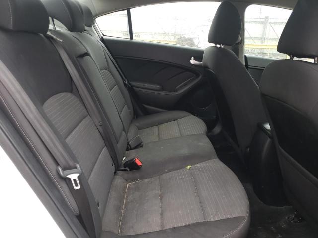 Photo 10 from auction – 2017 KIA FORTE LX with VIN 3KPFL4A76HE052966