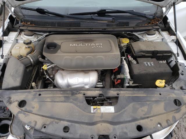 Photo 11 from auction – 2016 CHRYSLER 200 LIMITE with VIN 1C3CCCABXGN105748
