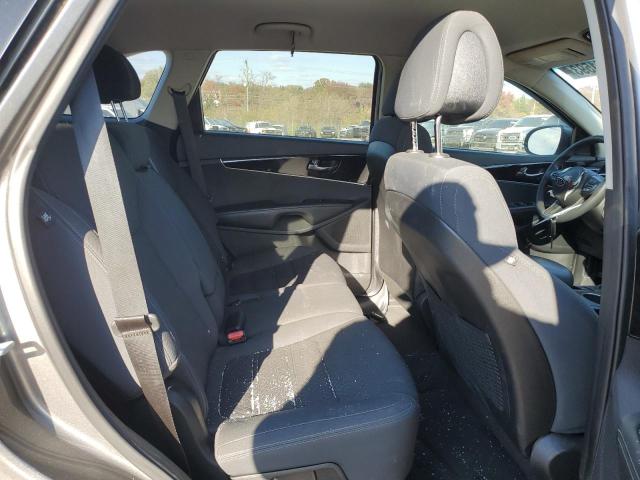 Photo 11 from auction – 2016 KIA SORENTO LX with VIN 5XYPG4A36GG101199