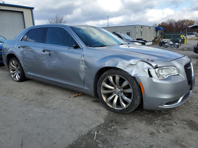 Photo 4 from auction – 2016 CHRYSLER 300 LIMITE with VIN 2C3CCAAGXGH343852