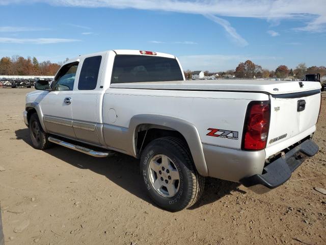 Photo 2 from auction – 2006 CHEVROLET SILVERADO with VIN 1GCEK19B56Z152354