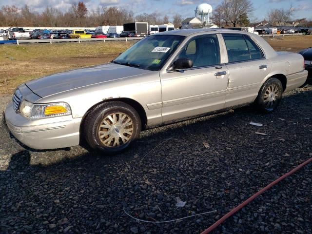 FORD CROWN VICT 2004 with VIN 2FAFP74W54X182174 - Photo from auction