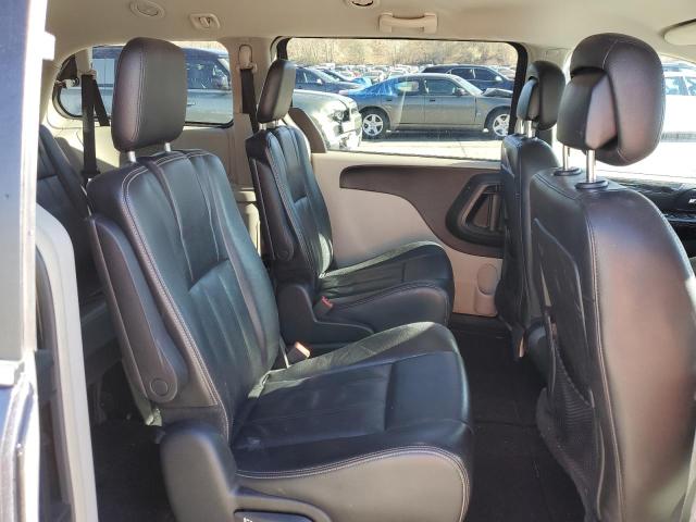 Photo 11 from auction – 2014 CHRYSLER TOWN & COU with VIN 2C4RC1BGXER442764