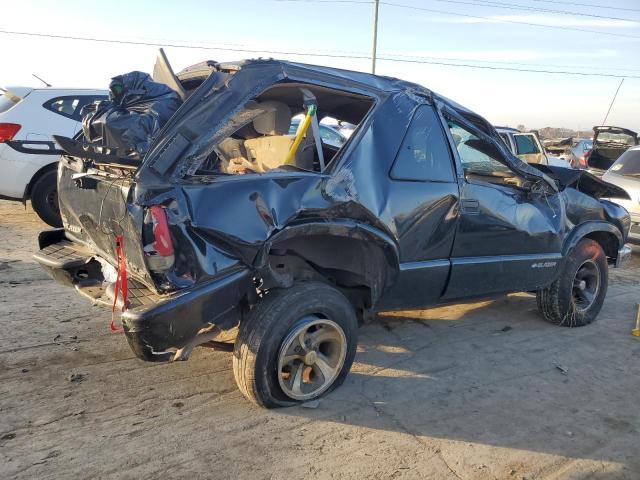 Photo 3 from auction – 2001 CHEVROLET BLAZER with VIN 1GNCS18WX1K116356