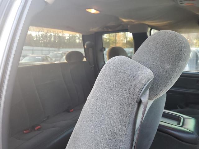 Photo 10 from auction – 2004 CHEVROLET SILVERADO with VIN 2GCEK19T441368680