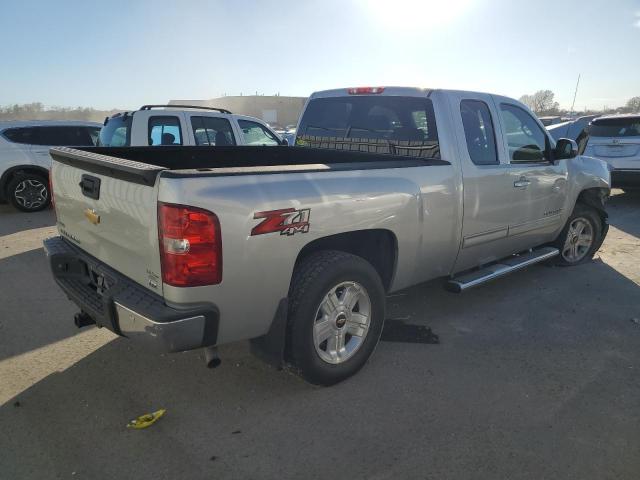 Zdjęcie 3 z aukcji – 2011 CHEVROLET SILVERADO z VIN 1GCRKTE39BZ401955