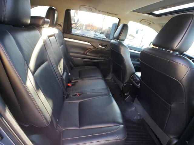 Photo 11 from auction – 2016 TOYOTA HIGHLANDER with VIN 5TDJKRFH8GS505419