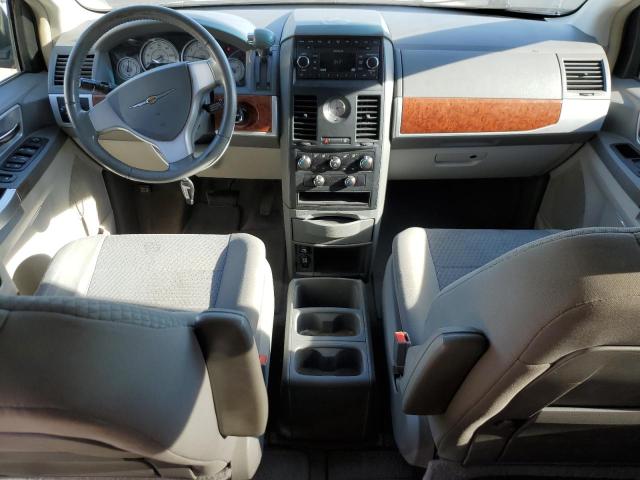 Photo 8 from auction – 2008 CHRYSLER TOWN & COU with VIN 2A8HR54P08R819954