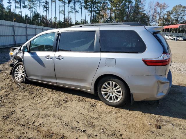 Photo 2 from auction – 2017 TOYOTA SIENNA XLE with VIN 5TDYZ3DC1HS776497