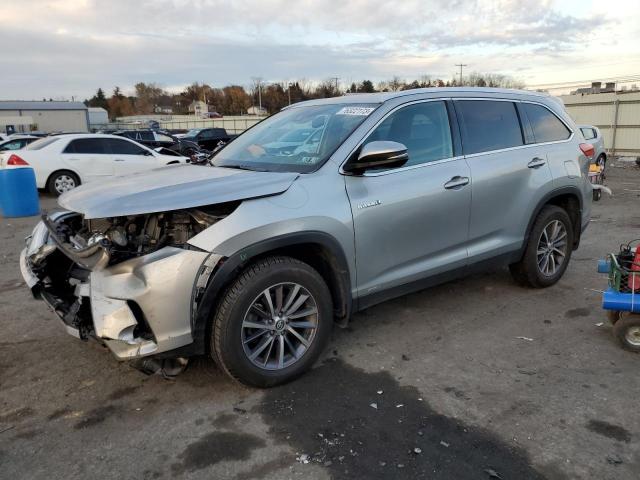 TOYOTA HIGHLANDER 2019 with VIN 5TDJGRFH3KS057701 - Photo from auction
