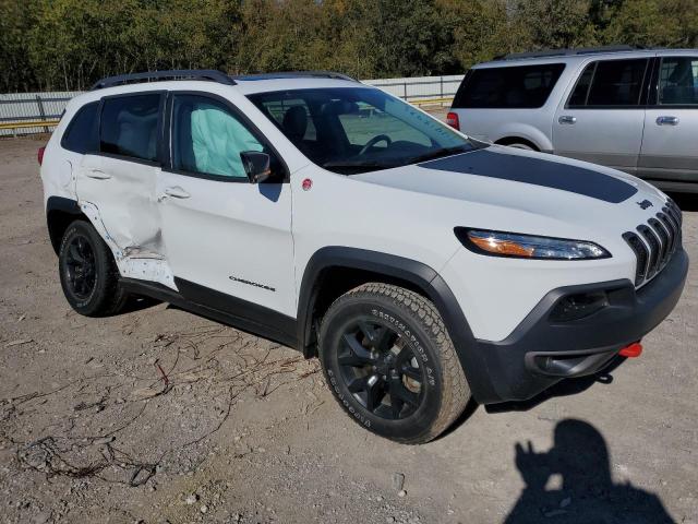 Photo 4 from auction – 2017 JEEP CHEROKEE T with VIN 1C4PJMBS6HW614657