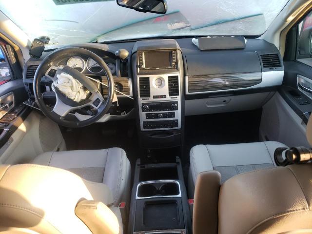 Photo 8 from auction – 2010 CHRYSLER TOWN & COU with VIN 2A4RR5D11AR359792
