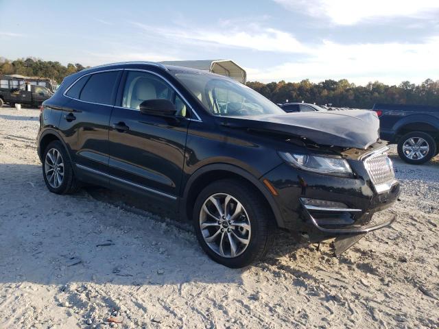 Photo 4 from auction – 2019 LINCOLN MKC SELECT with VIN 5LMCJ2C90KUL09942