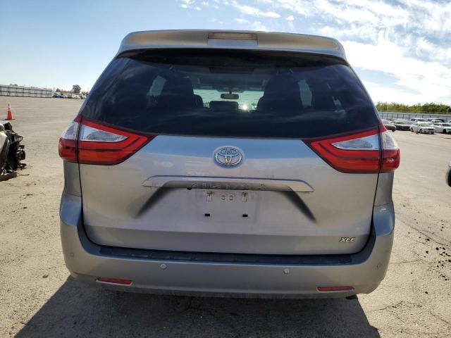 Photo 6 from auction – 2017 TOYOTA SIENNA XLE with VIN 5TDYZ3DC2HS833919