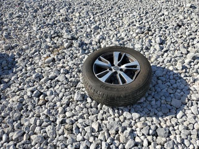 Photo 13 from auction – 2017 TOYOTA RAV4 XLE with VIN 2T3RFREV9HW690420
