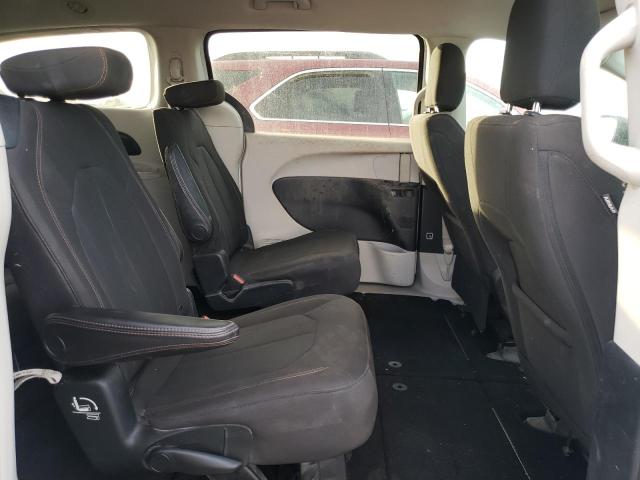 Photo 11 from auction – 2017 CHRYSLER PACIFICA L with VIN 2C4RC1CG1HR505821