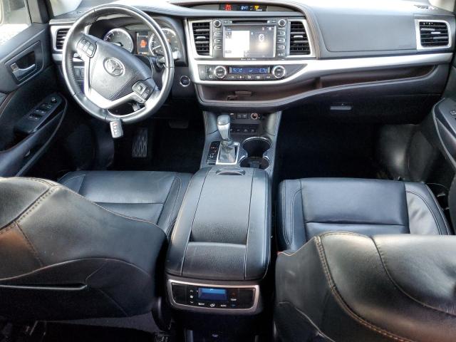Photo 8 from auction – 2018 TOYOTA HIGHLANDER with VIN 5TDJZRFH4JS873728