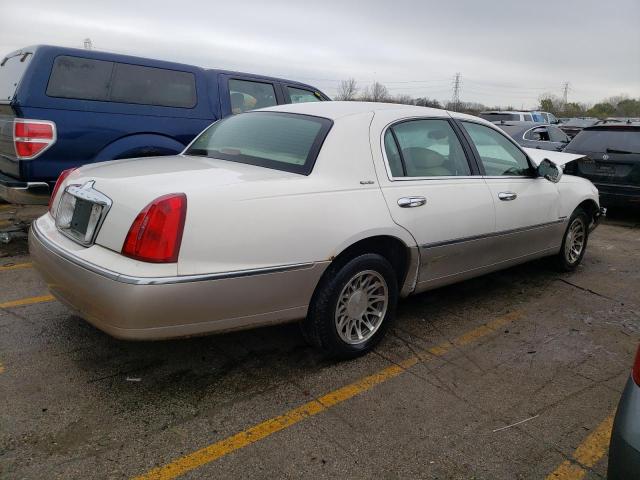 Photo 3 from auction – 2000 LINCOLN TOWN CAR S with VIN 1LNHM82W0YY891519