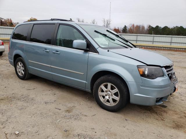 Photo 4 from auction – 2010 CHRYSLER TOWN & COU with VIN 2A4RR5D18AR358168