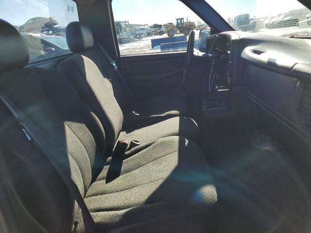 Photo 10 from auction – 2000 CHEVROLET SILVERADO with VIN 1GCEC14W7YE170789