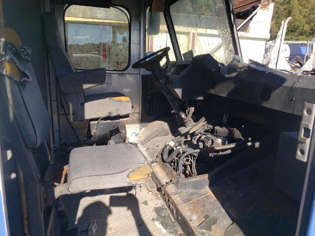 Photo 5 from auction – 1998 CHEVROLET P30 with VIN 1GBHP32R2W3315860