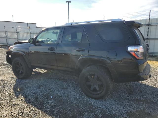 Photo 2 from auction – 2018 TOYOTA 4RUNNER SR with VIN JTEBU5JR3J5520183