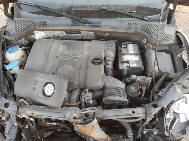 Photo 11 from auction – 2014 VOLKSWAGEN BEETLE with VIN 3VWFP7AT6EM620991
