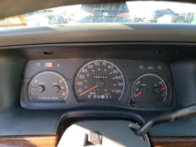 Photo 9 from auction – 2004 FORD CROWN VICT with VIN 2FAFP74W54X182174