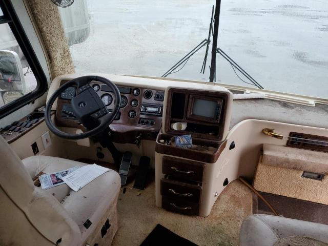 Photo 5 from auction – 2004 FREIGHTLINER MCL MOTORH with VIN 4UZAAHDC34CN33318